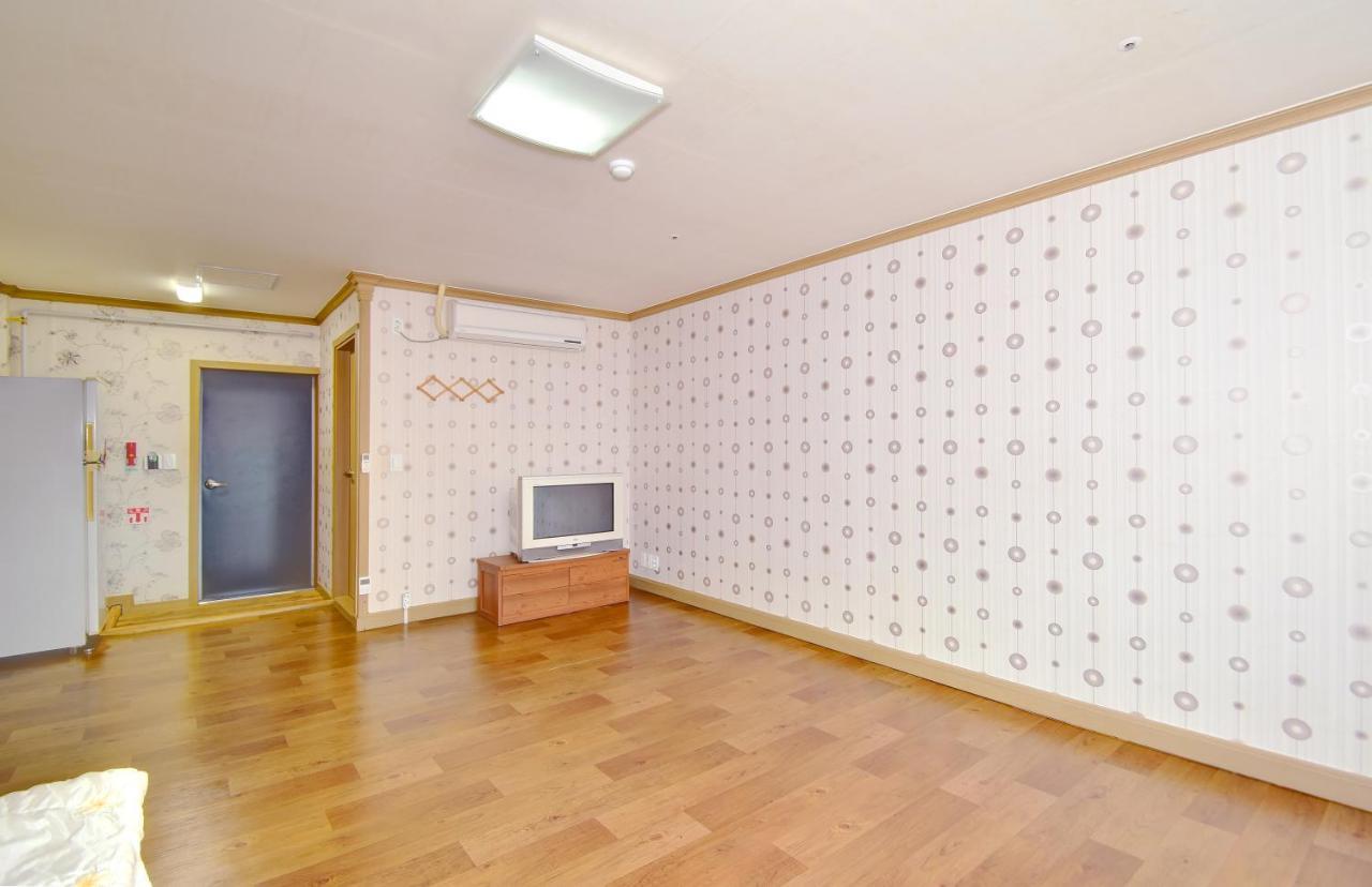 Sungbo Youth Hostel Mungyeong Екстер'єр фото