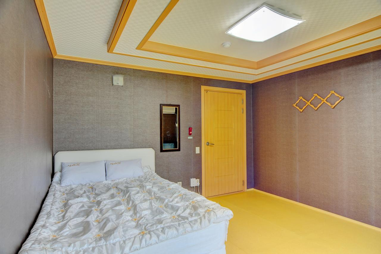 Sungbo Youth Hostel Mungyeong Екстер'єр фото