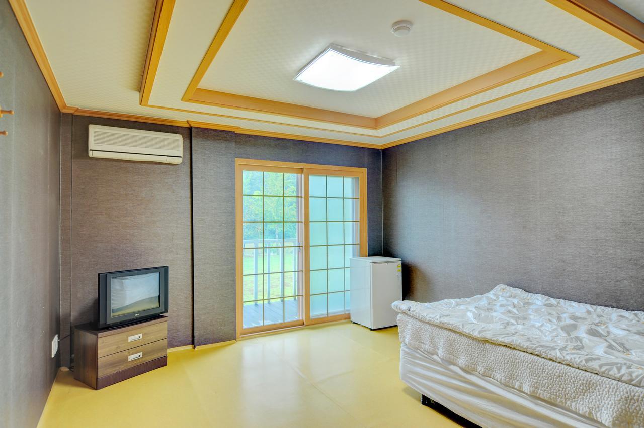 Sungbo Youth Hostel Mungyeong Екстер'єр фото