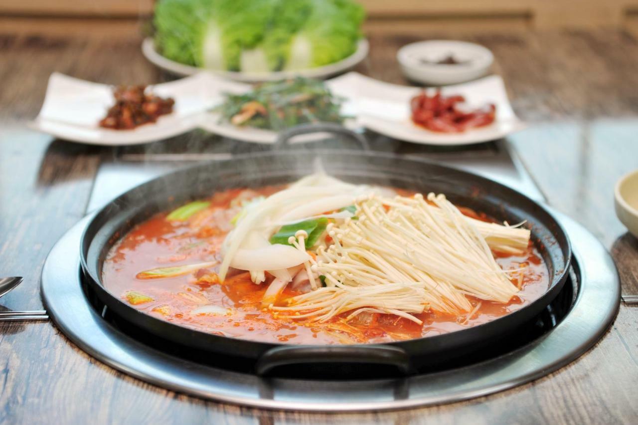 Sungbo Youth Hostel Mungyeong Екстер'єр фото
