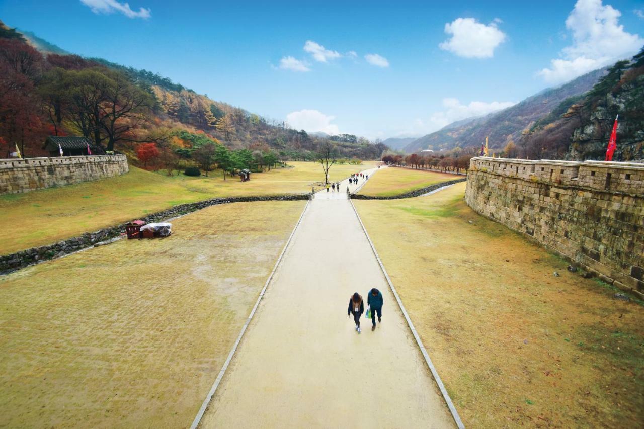 Sungbo Youth Hostel Mungyeong Екстер'єр фото