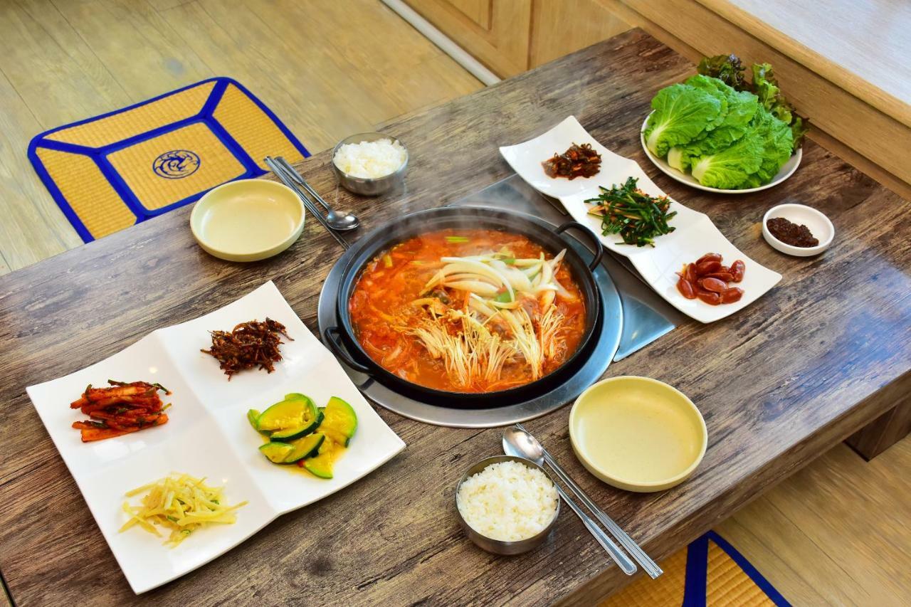 Sungbo Youth Hostel Mungyeong Екстер'єр фото